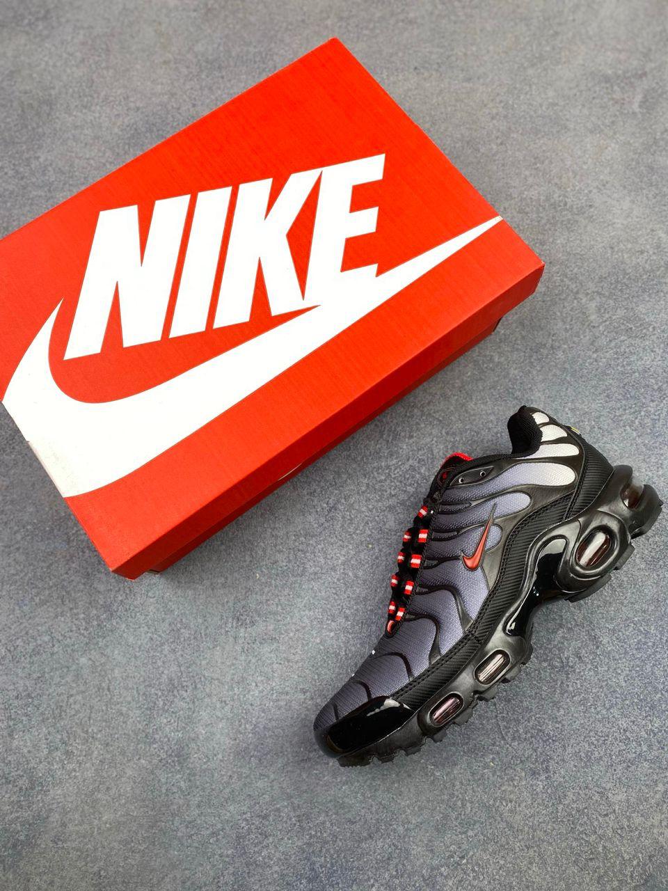 Nike Air Max Plus TN "Black Gradient Red"