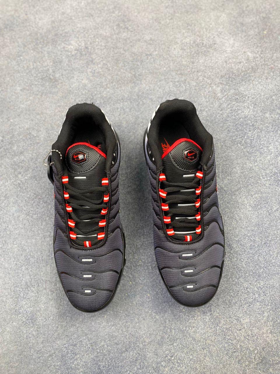 Nike Air Max Plus TN "Black Gradient Red"