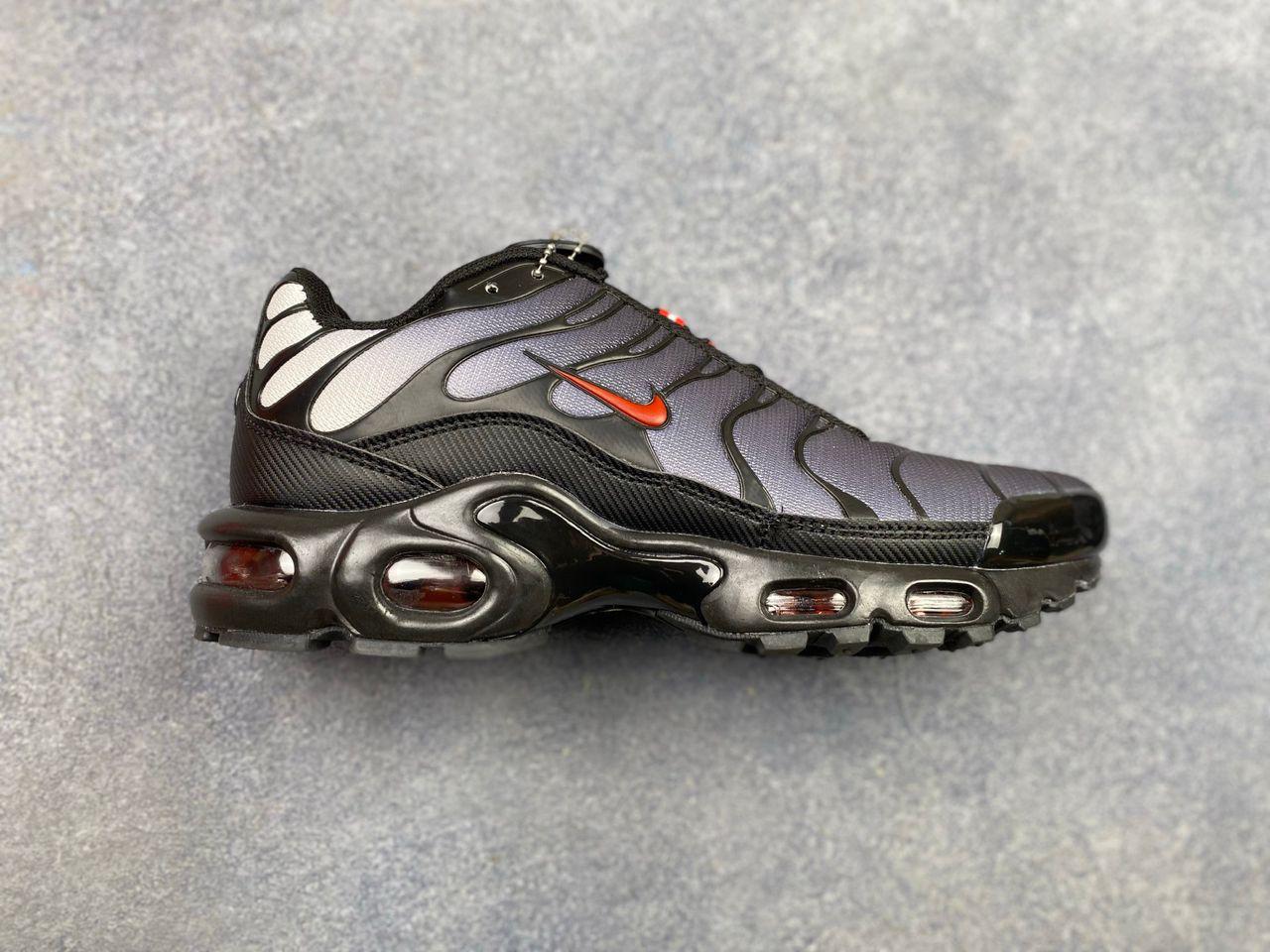 Nike Air Max Plus TN "Black Gradient Red"