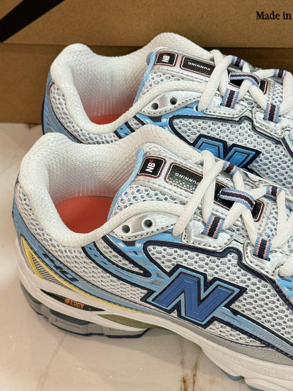 New Balance 740 - Yellow