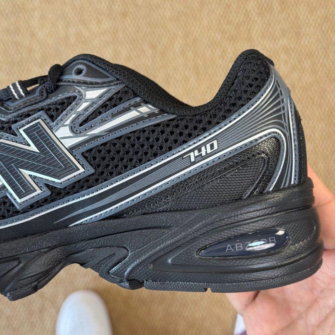 New Balance 740 Black Silver Metallic